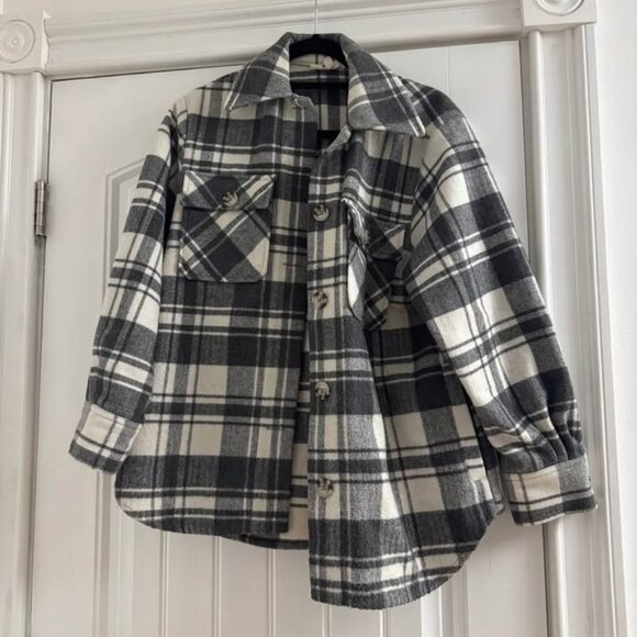 BB Dakota Shacket - Picture 1 of 2